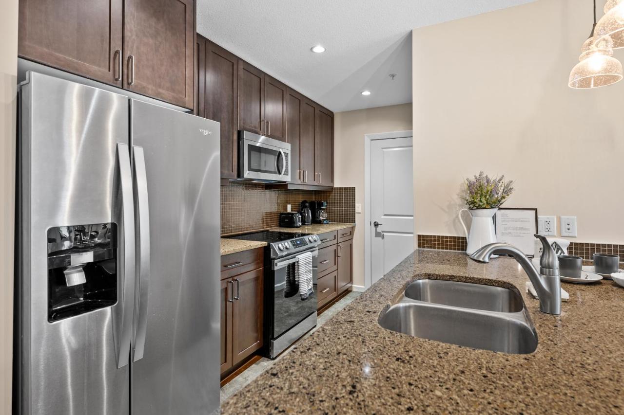 Globalstay Bmo Centre And Downtown Apartments YYC Екстериор снимка