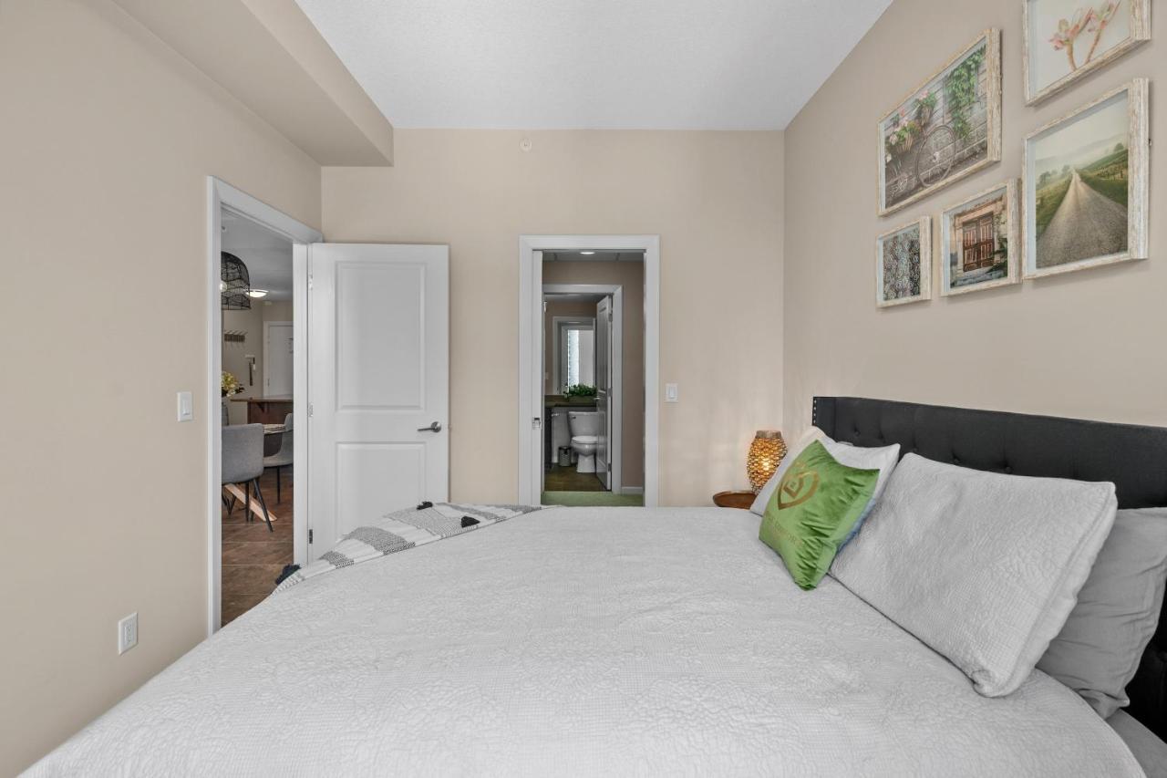 Globalstay Bmo Centre And Downtown Apartments YYC Екстериор снимка
