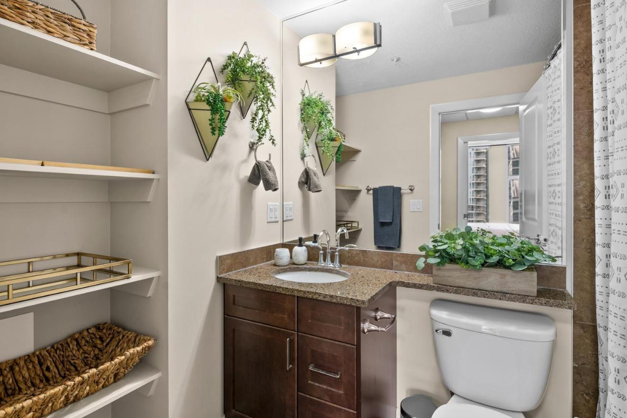 Globalstay Bmo Centre And Downtown Apartments YYC Екстериор снимка